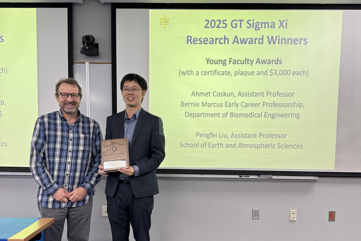 Pengfei Liu receiving the 2025 Georgia Tech Sigma Xi Young Faculty Award